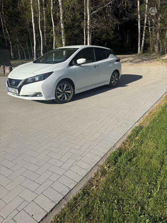 Nissan Leaf, 40 kWh, hatchback