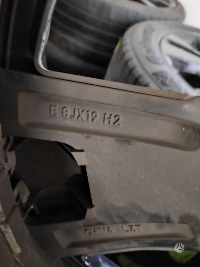 BMW G-klase, lengvojo lydinio, R19
