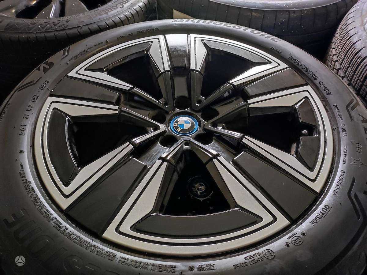 BMW G-klase, lengvojo lydinio, R19