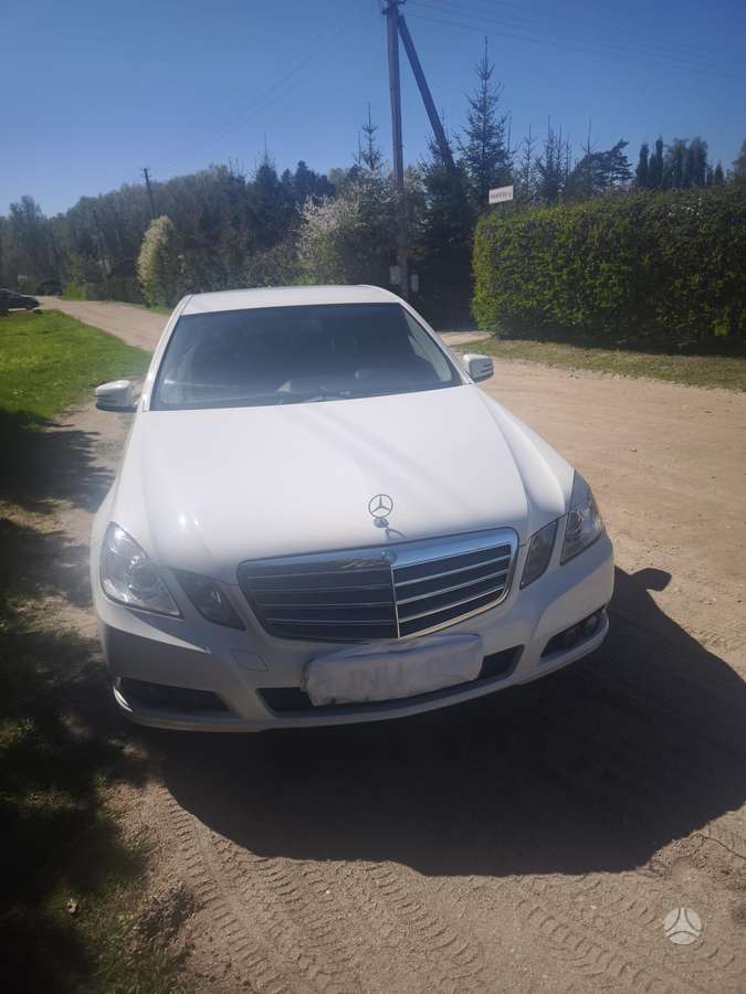 Mercedes-Benz E200, 2.2 l., Седан