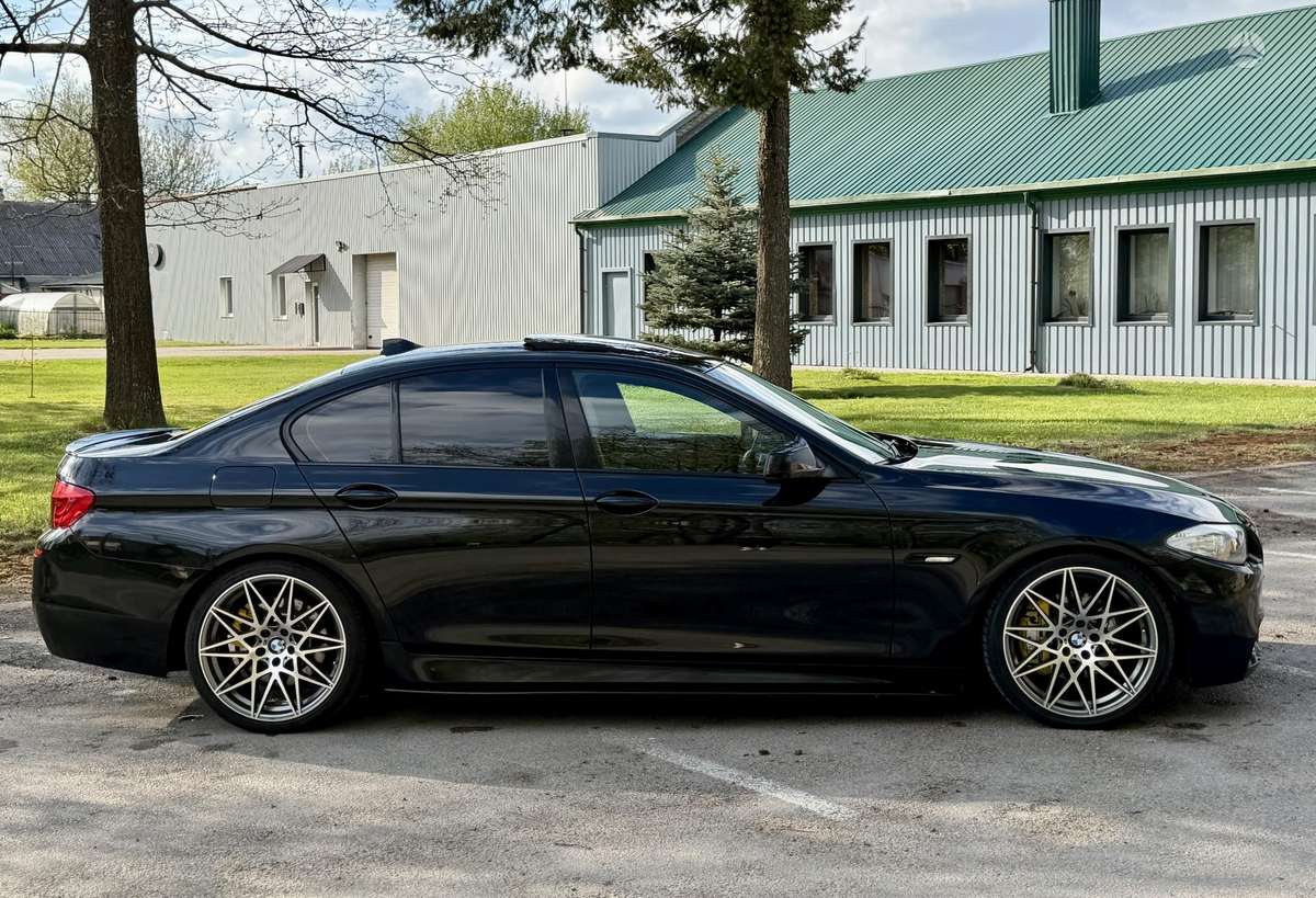 BMW 530, sedanas