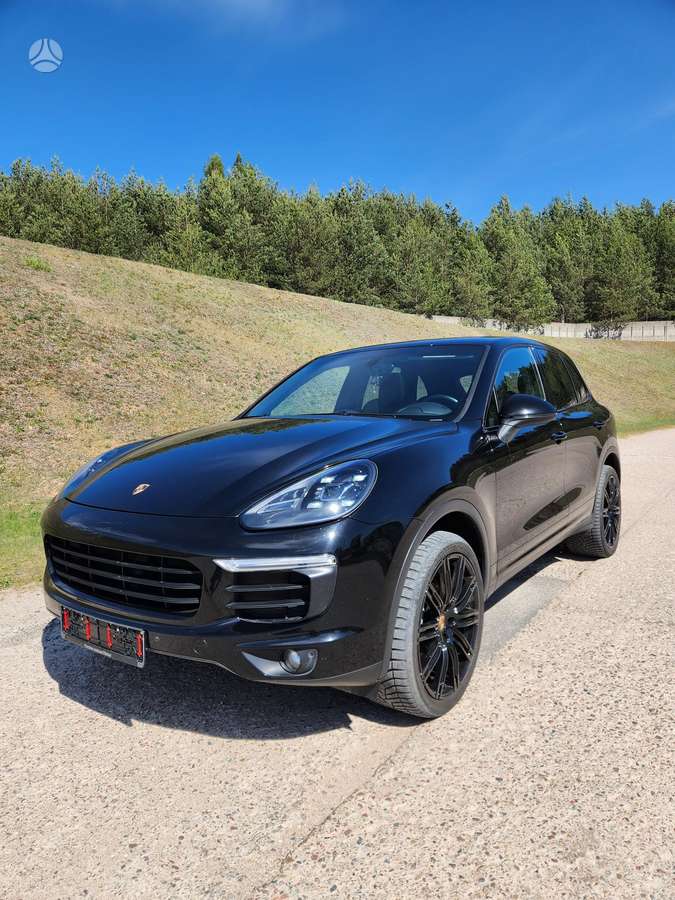 Porsche Cayenne - 1
