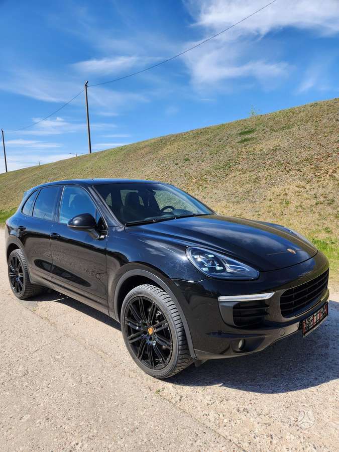 Porsche Cayenne - 2