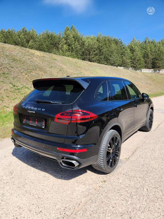 Porsche Cayenne - 5
