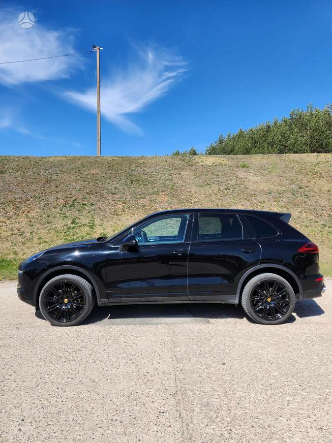 Porsche Cayenne - 3