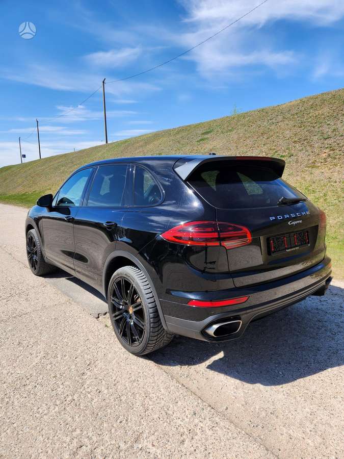 Porsche Cayenne - 6