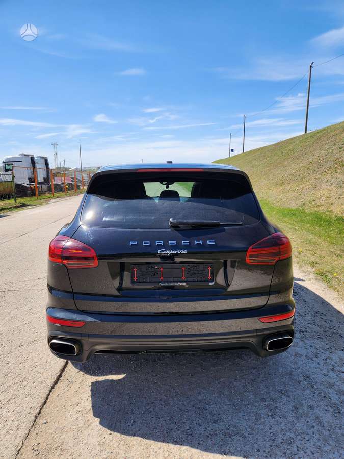 Porsche Cayenne - 7