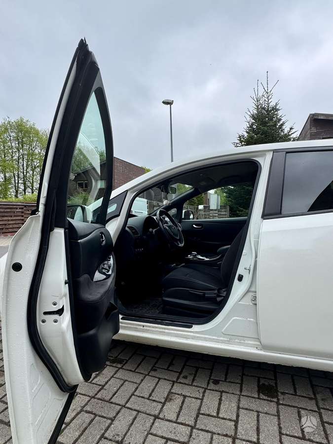 Nissan Leaf, 30 kWh, hečbekas