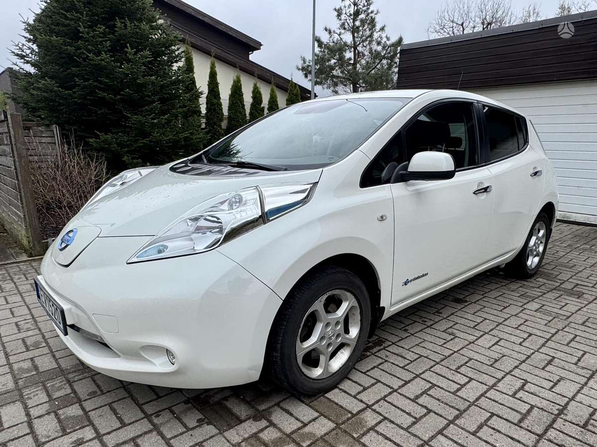 Nissan Leaf, 30 kWh, hečbekas