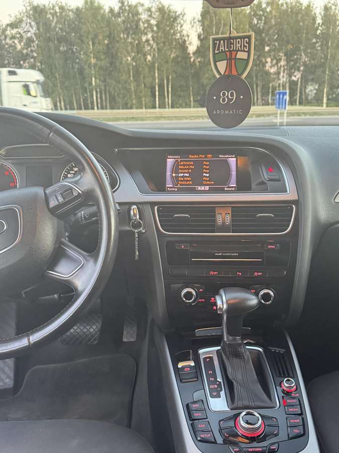 Audi A4, 2.0 l., universalas