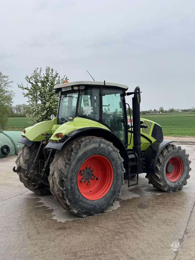Claas Axion 840, тракторы