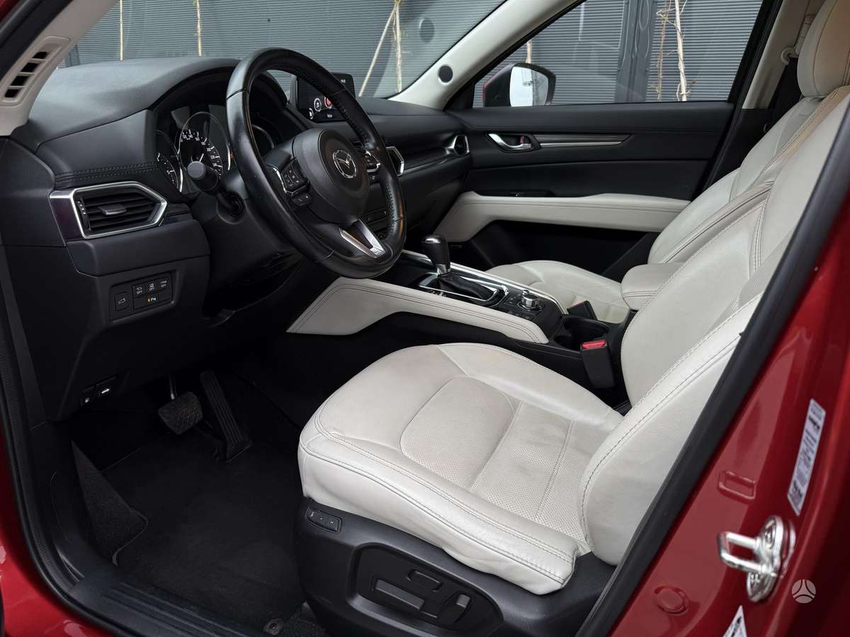 Mazda CX-5, 2.2 l., off-road / crossover