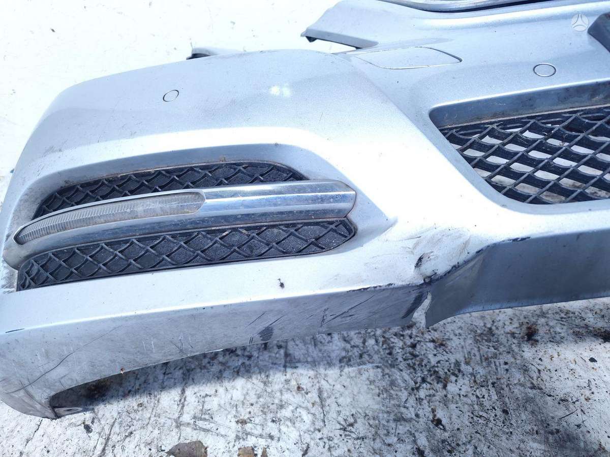 Mercedes-Benz E klasė bamperi