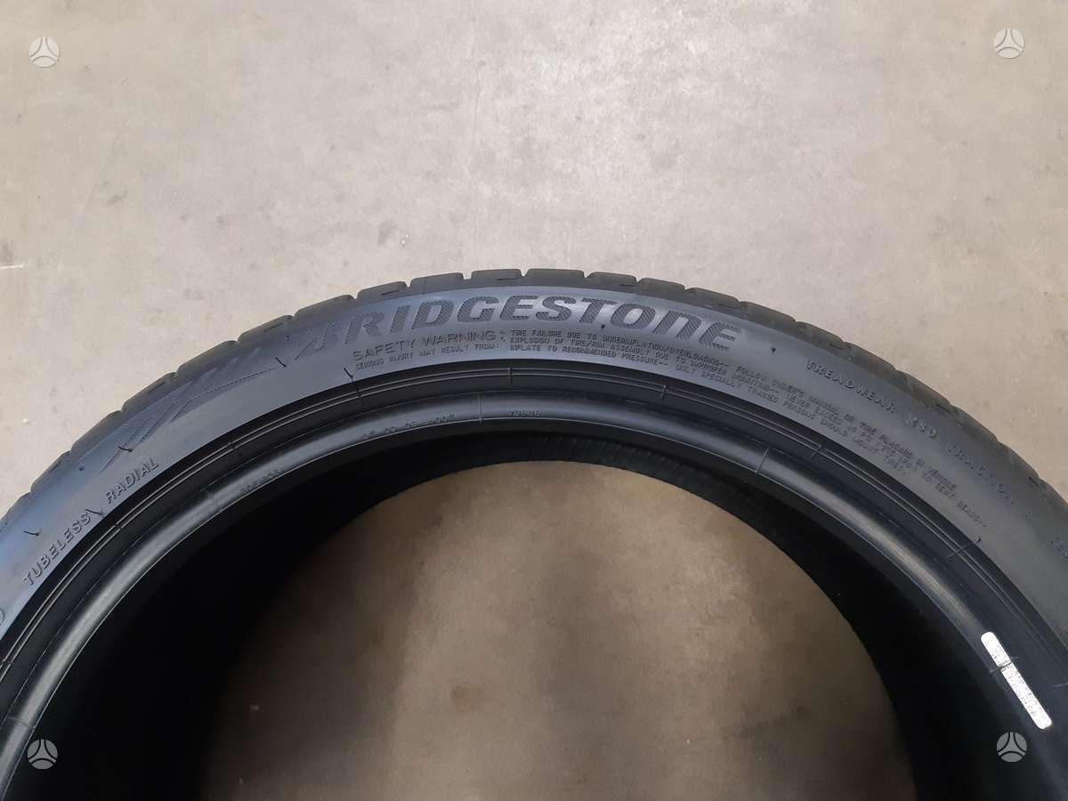 Bridgestone 2025m 225.40 255.35 98%, vasaras 225/40 R19