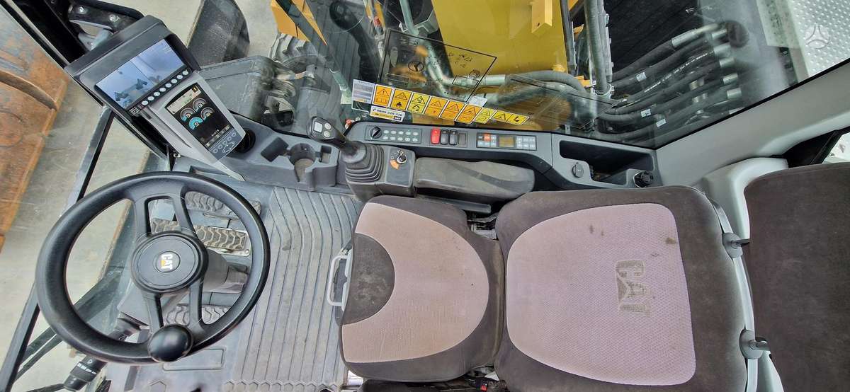 Caterpillar M315F, ekskavatoriai