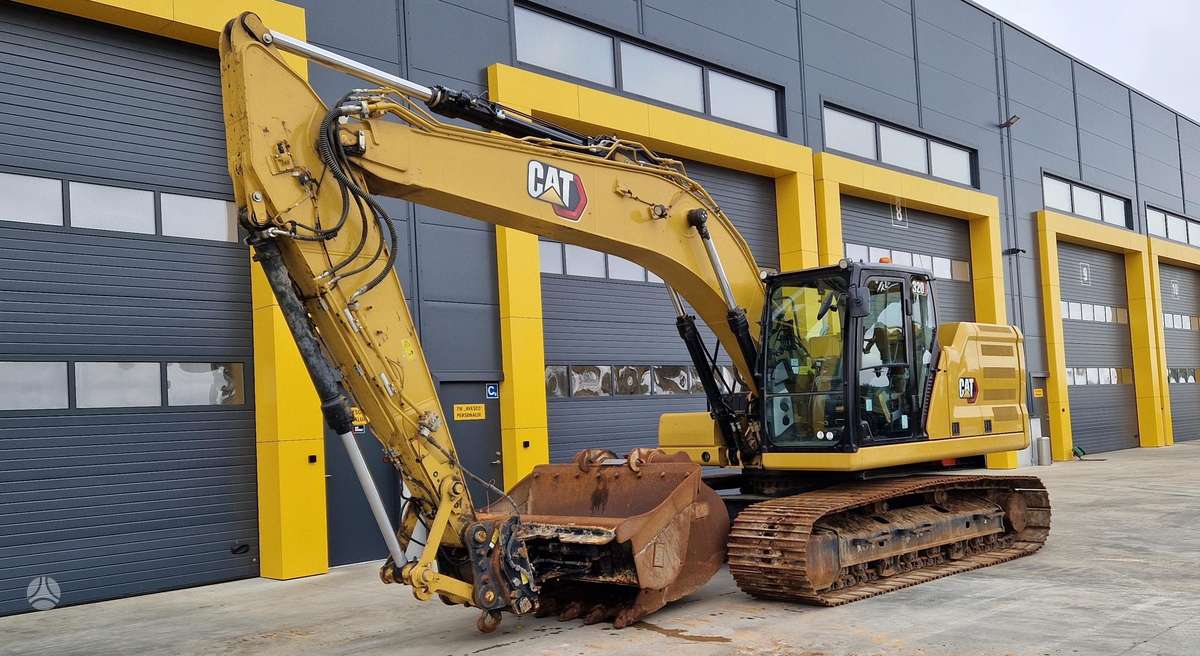 Caterpillar 320, ekskavatori