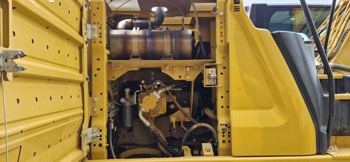 Caterpillar 320, ekskavatoriai