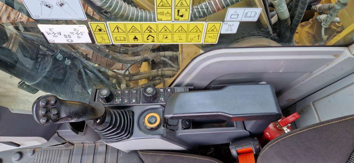 Caterpillar 320, экскаваторы