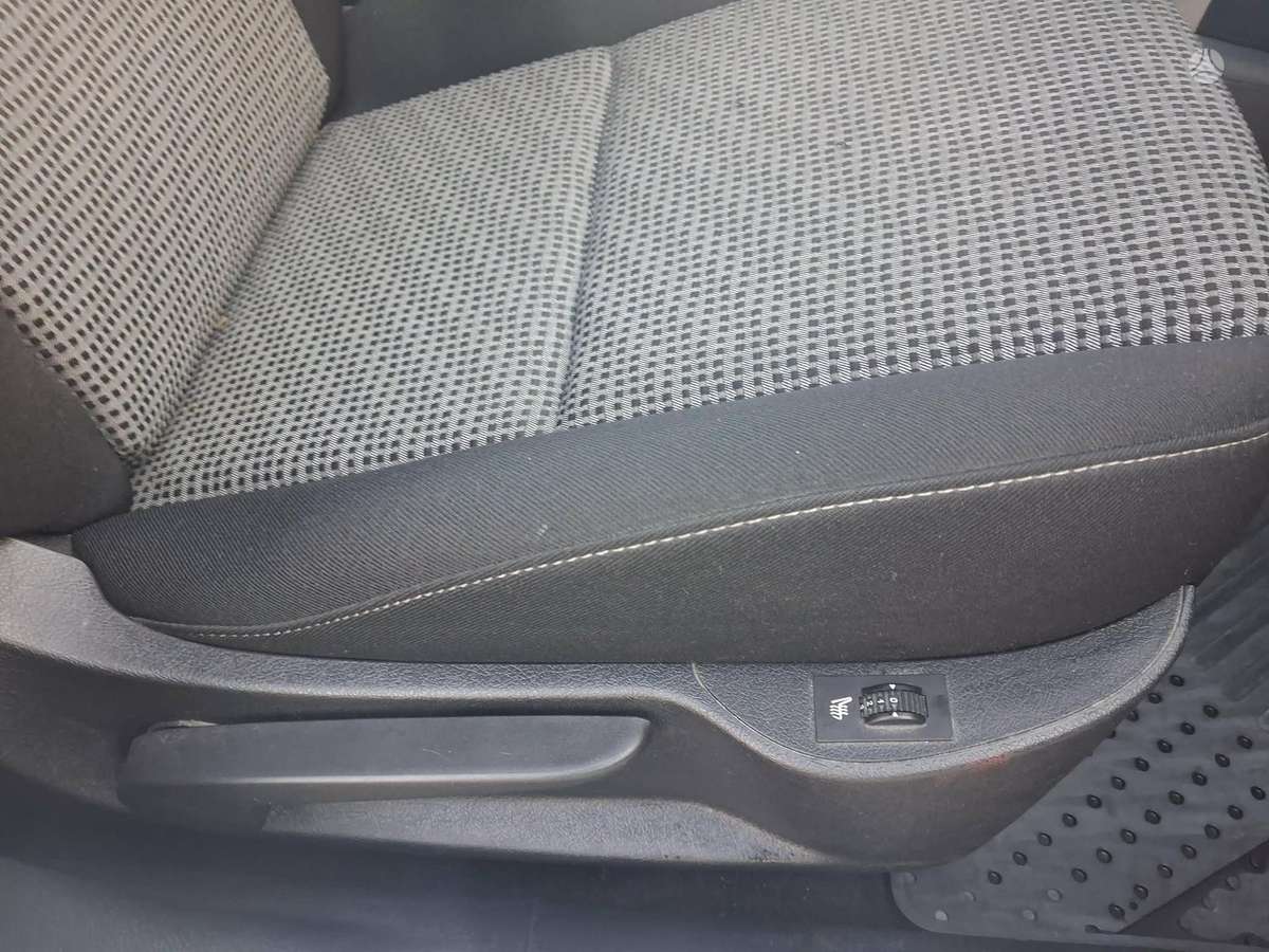 Peugeot 207, 1.6 l., hatchback