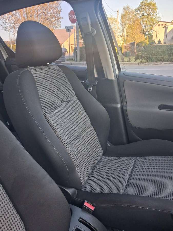 Peugeot 207, 1.6 l., hatchback