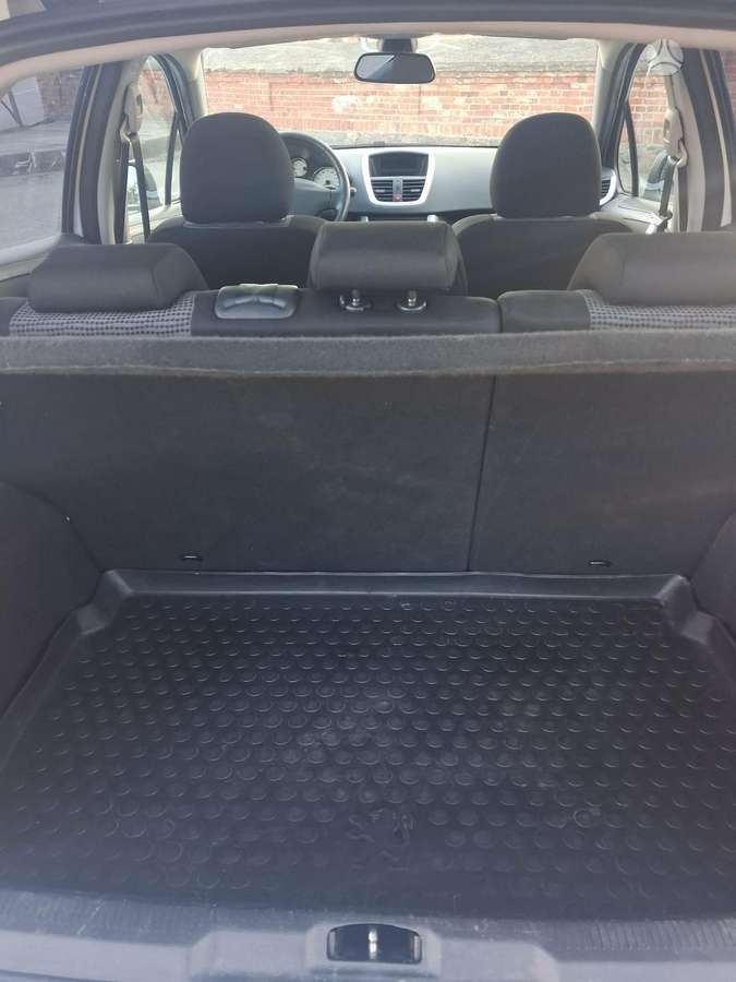 Peugeot 207, 1.6 l., hatchback