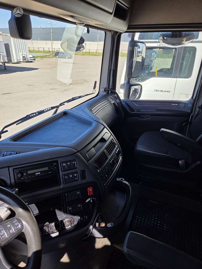 DAF XF 460 FT, double sleeper