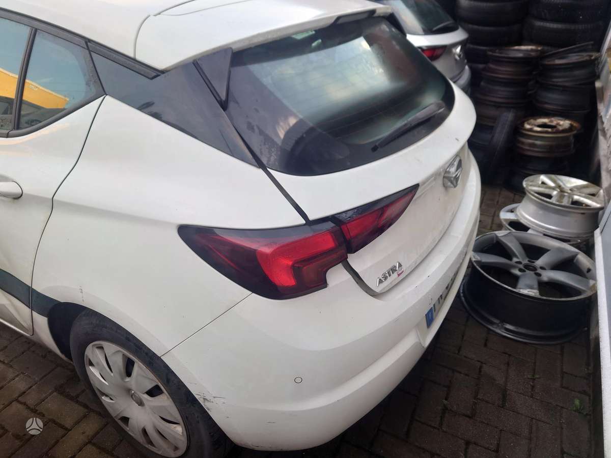 Opel Astra for parts
