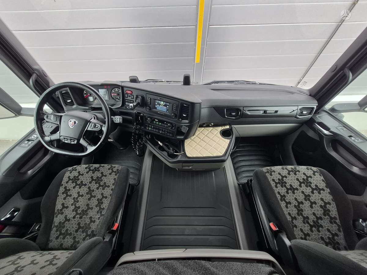 Scania R 460 A4x2NA, double sleeper