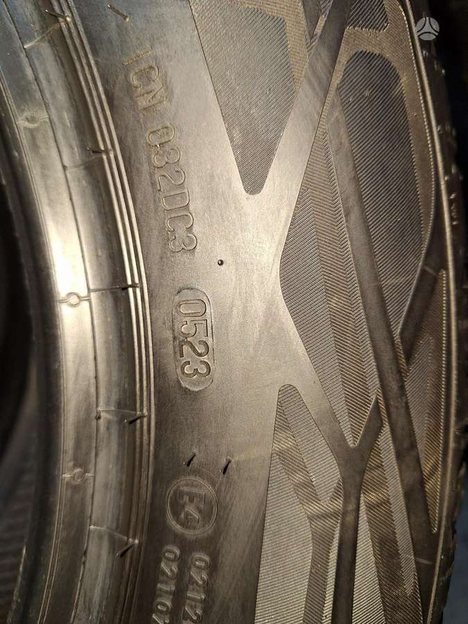 Continental, vasarinės 215/60 R17