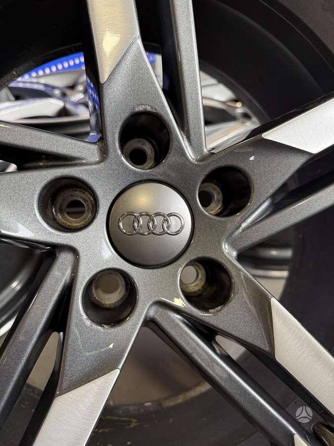 Audi, light alloy, R18
