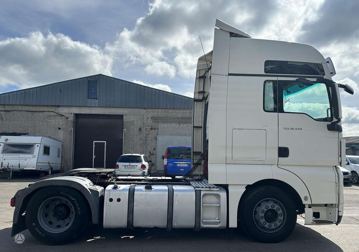 MAN TGX 18.440, 2 miegamosios vietos