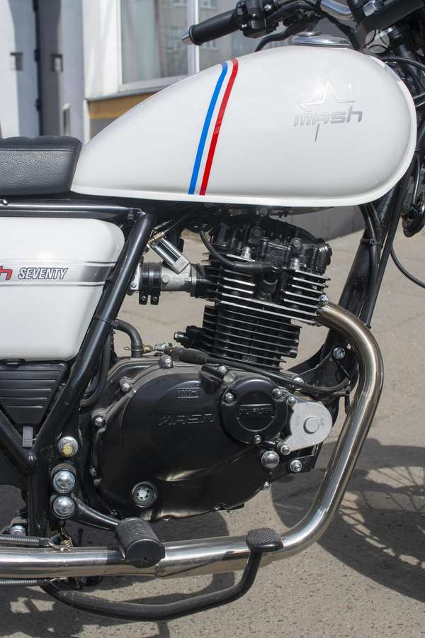 Mash Seventy 125cc, street / classic