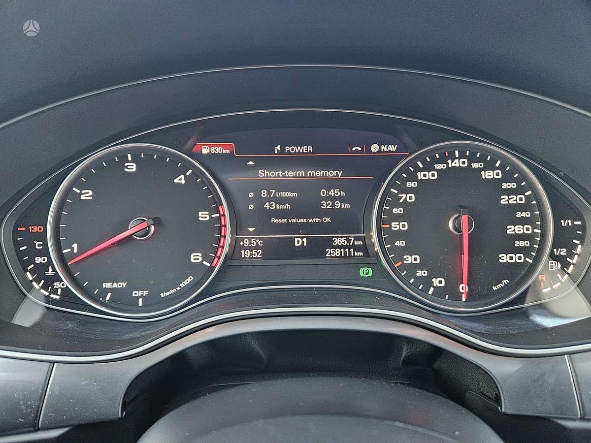 Audi A6, 3.0 l., universalas