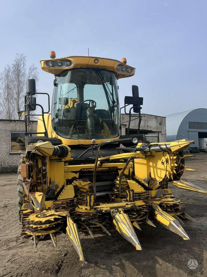 New Holland FR9040, самоходные измельчители