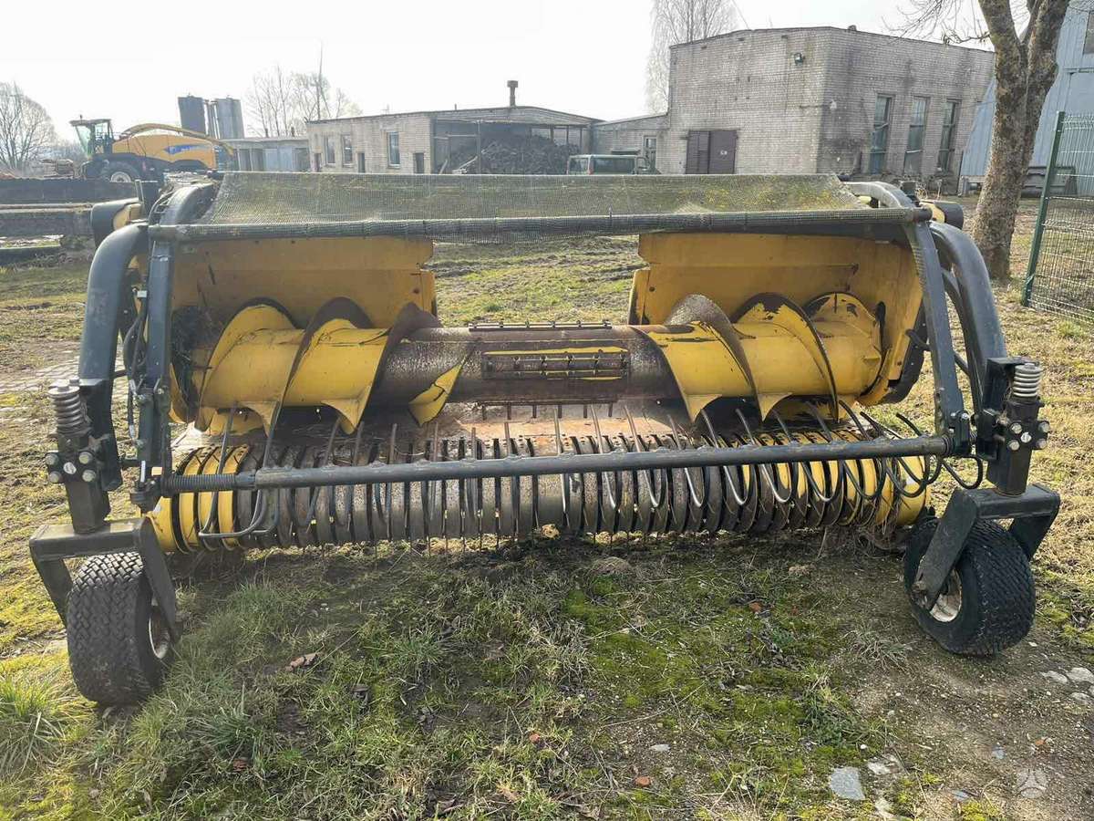 New Holland FR9040, самоходные измельчители
