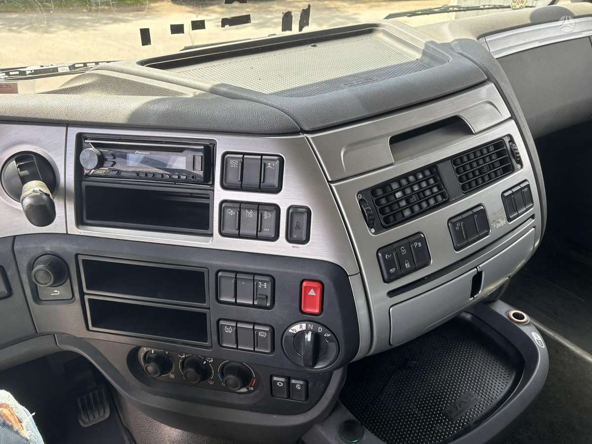 DAF XF 106.510 FT, double sleeper