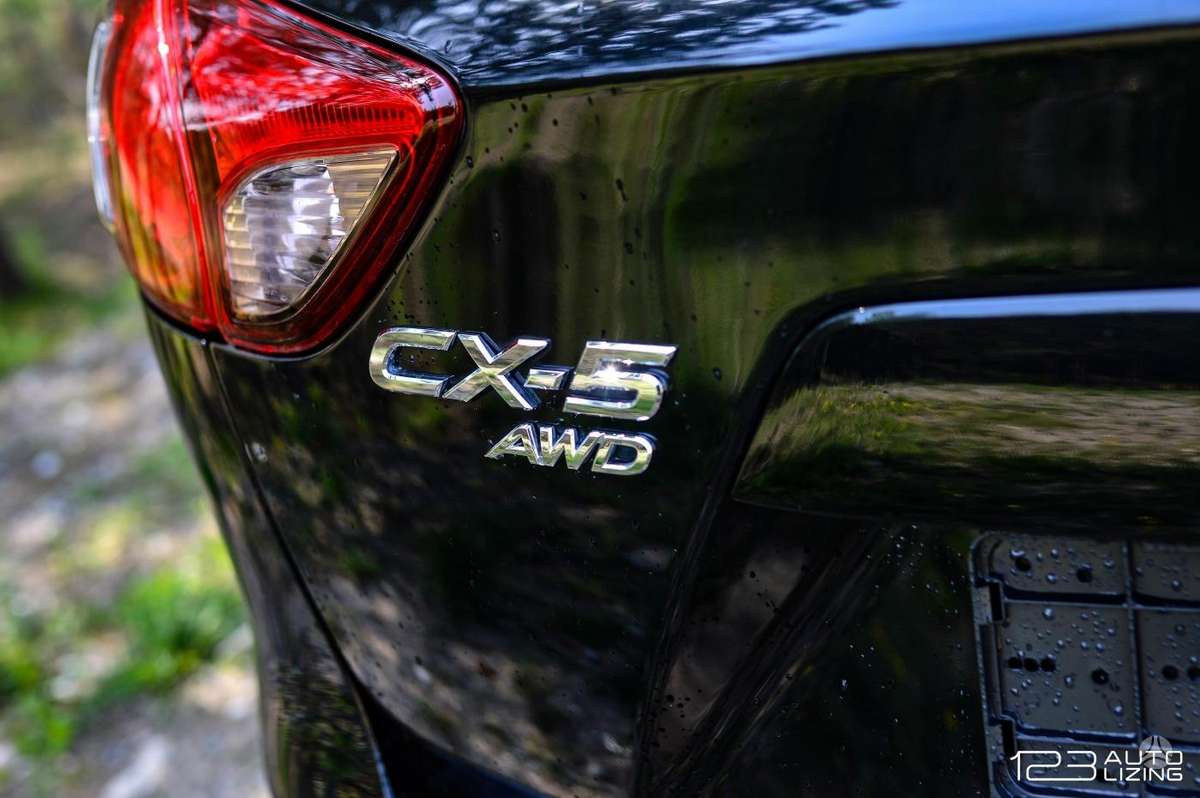 Mazda CX-5, 2.2 l., off-road / crossover
