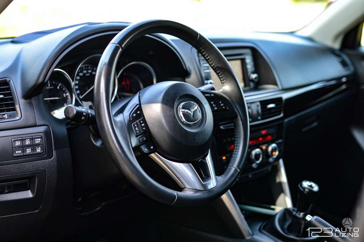Mazda CX-5, 2.2 l., off-road / crossover
