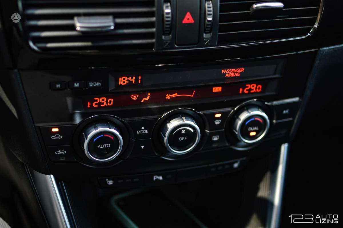 Mazda CX-5, 2.2 l., off-road / crossover
