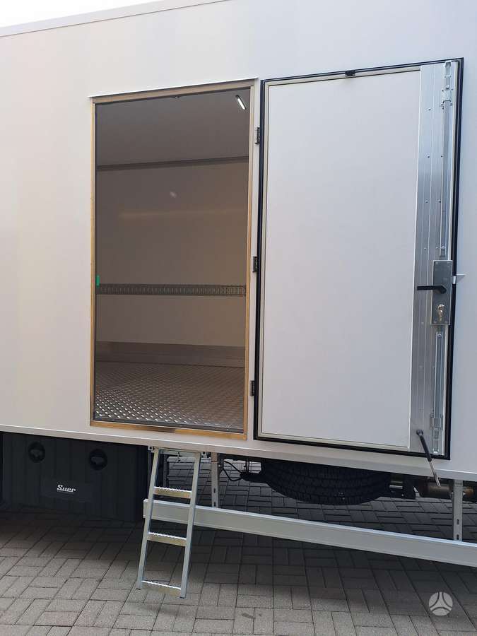 Iveco Daily, box trucks / box vans