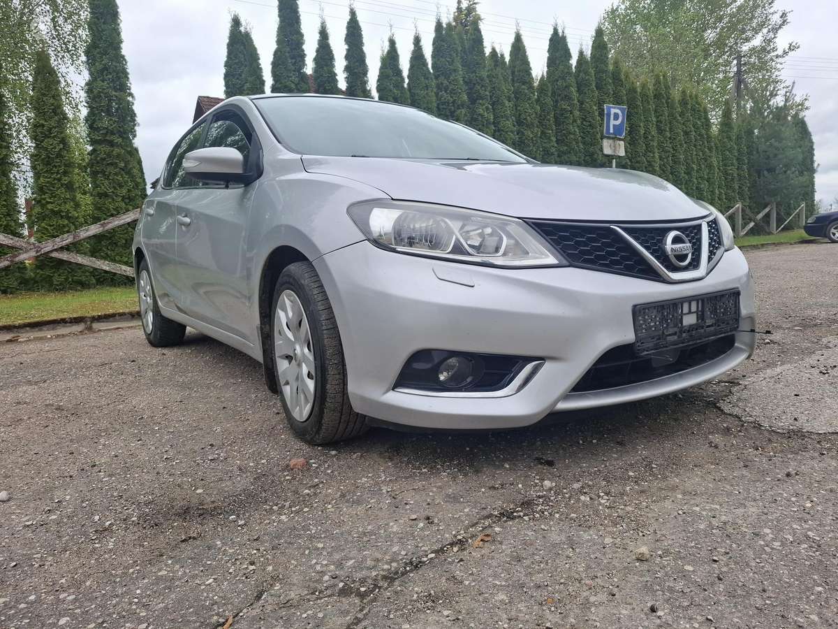 Nissan Pulsar, 1.5 l., hatchback