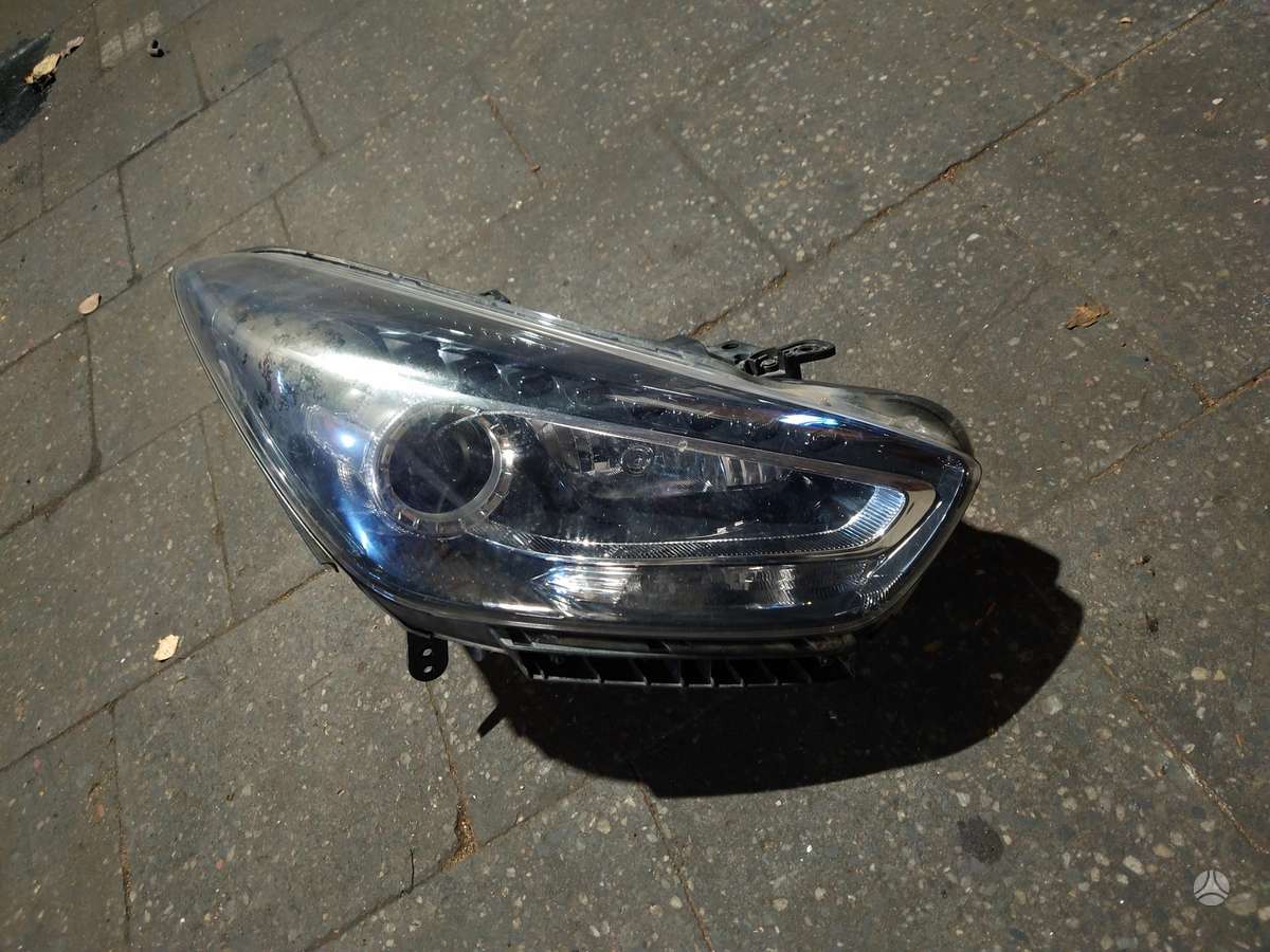 Hyundai i40 фары