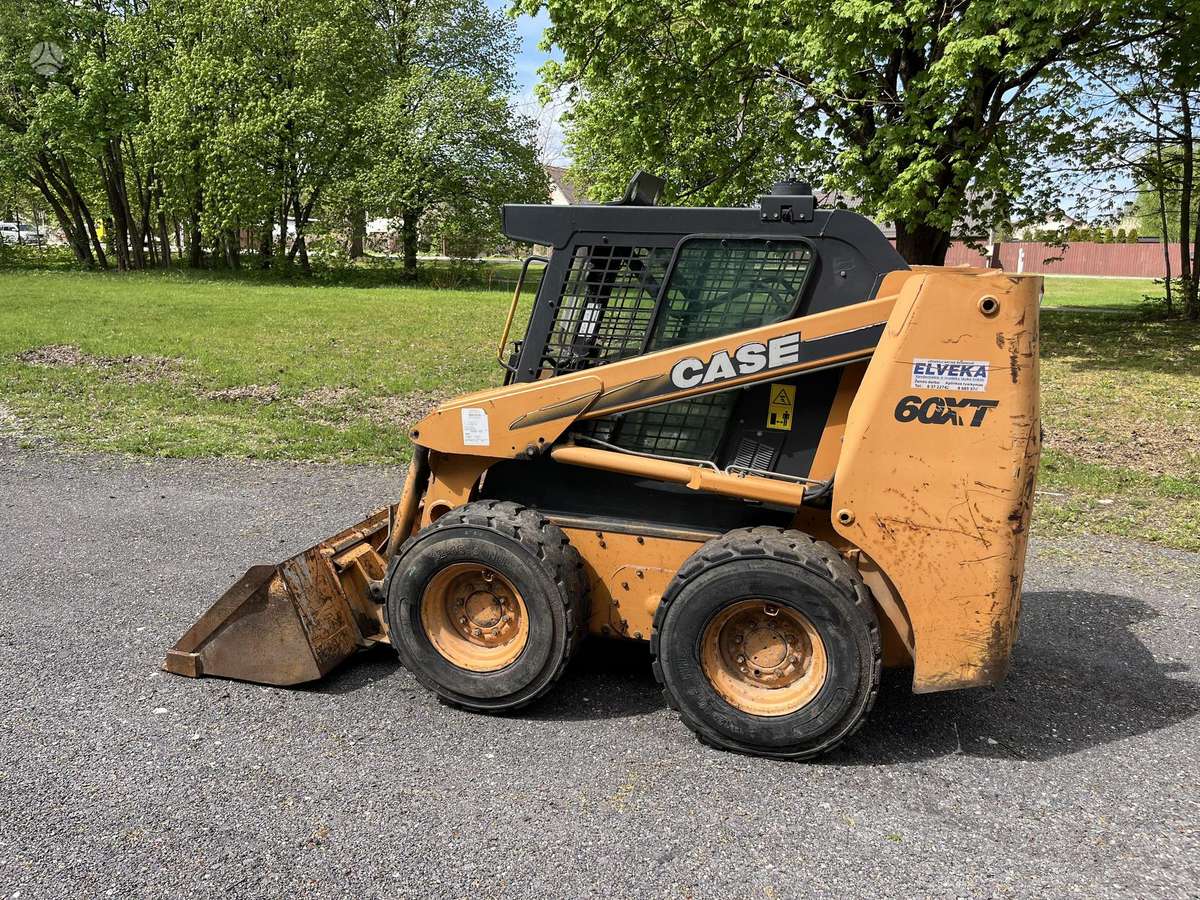 Case 60XT, mini loaders