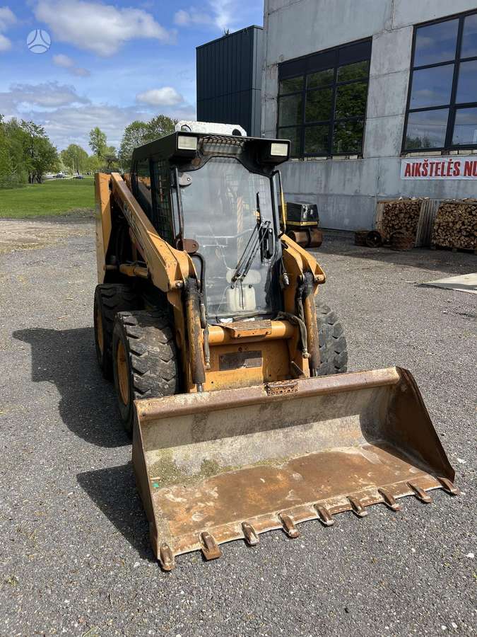 Case 60XT, mini loaders