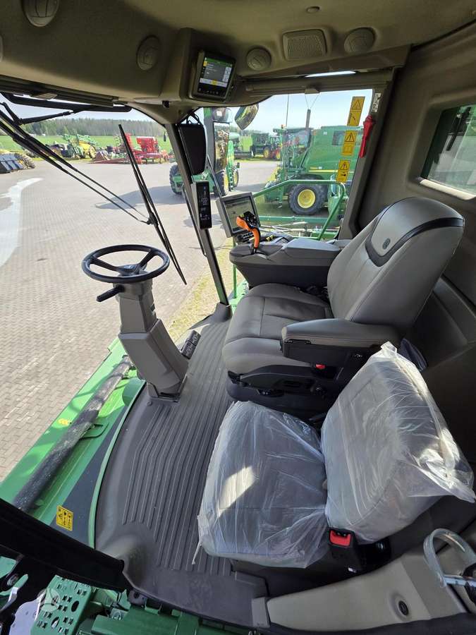 John Deere X9 1100, комбайны