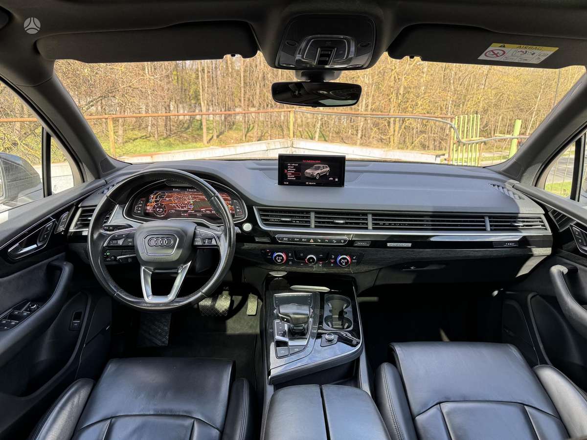 Audi Q7, 3.0 l., off-road / crossover