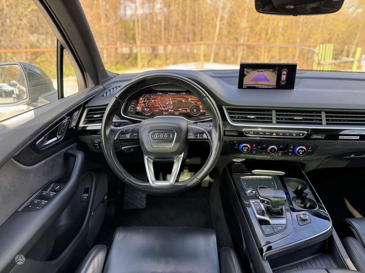 Audi Q7, 3.0 l., off-road / crossover