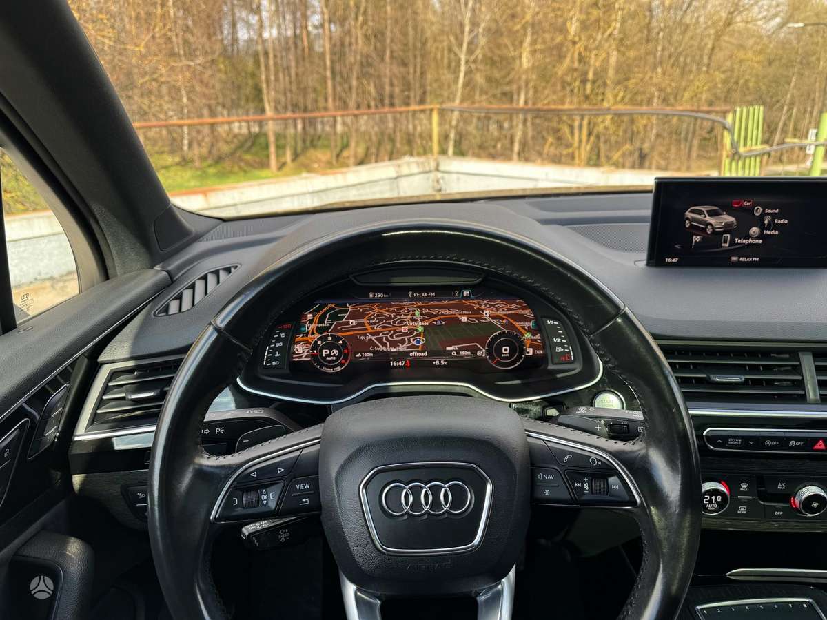 Audi Q7, 3.0 l., off-road / crossover