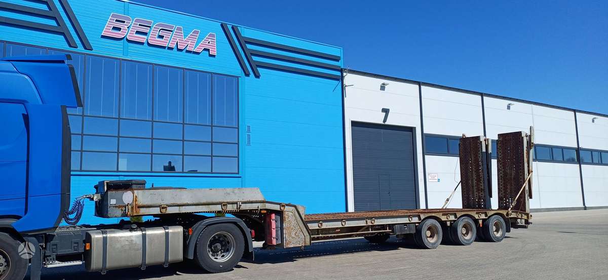 -Kita- Castera 3SS34T, flatbed