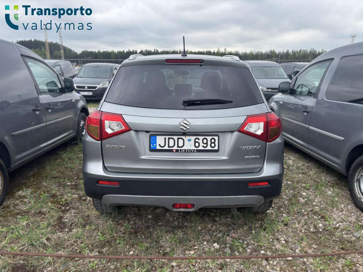 Suzuki Vitara, 1.6 l., off-road / crossover